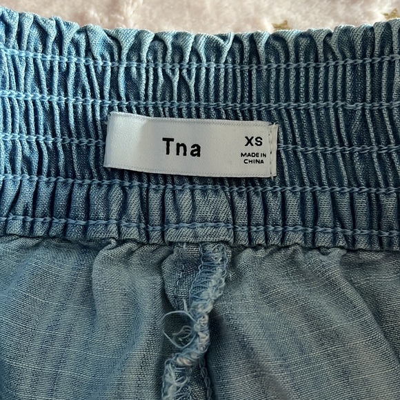 Tna shorts like new only used 2 times - Picture 2 of 2